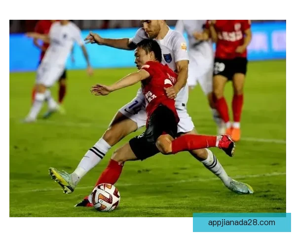 东方体育会鏖战标准流浪收获平局球迷期待精彩表现