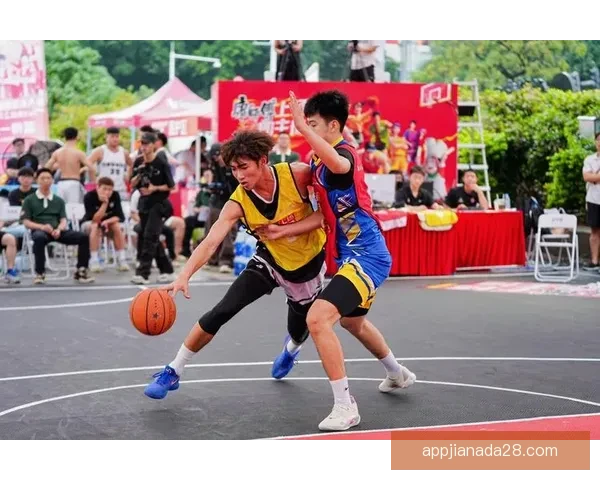 格洛比纳与超级星零比一对决，展现巅峰对决与精彩竞技